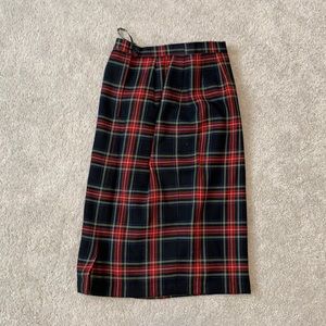Dark Plaid Women’s Kilt